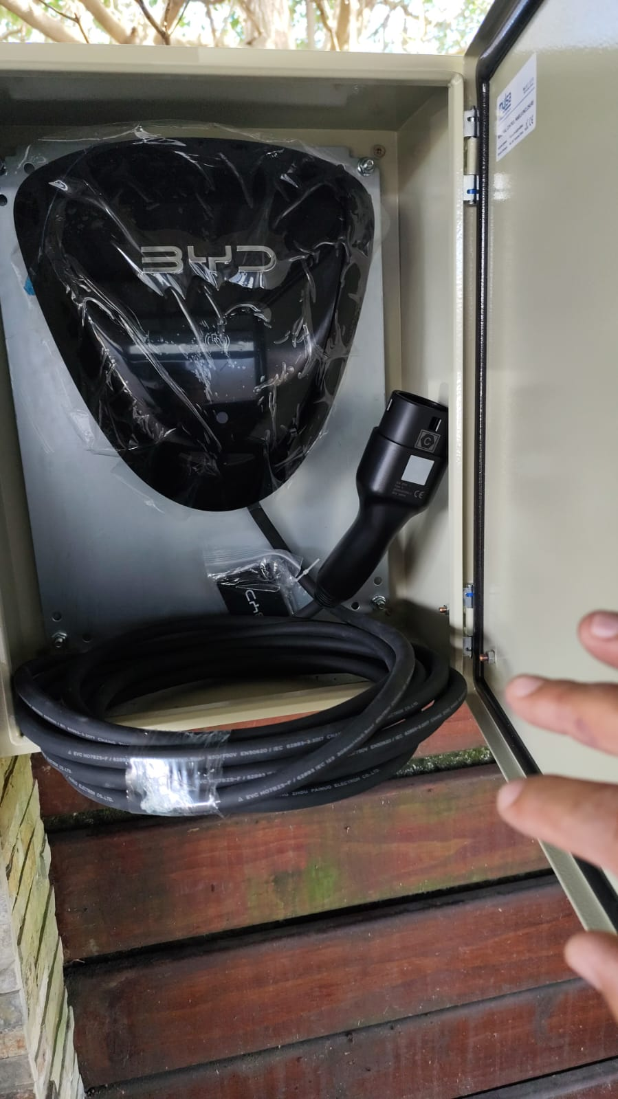 Cargador de vehículo eléctrico instalado